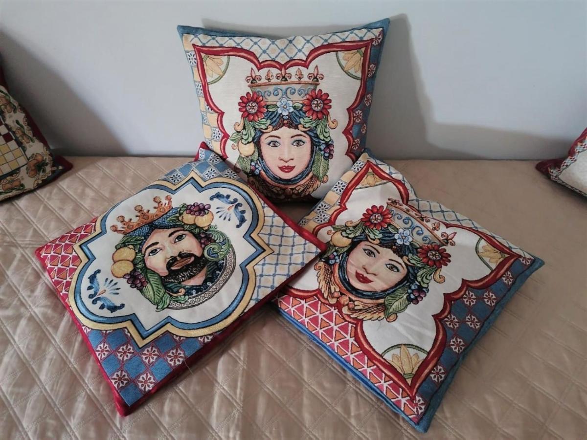 384 Guesthouse Rooms & Suite เอนนา ภายนอก รูปภาพ