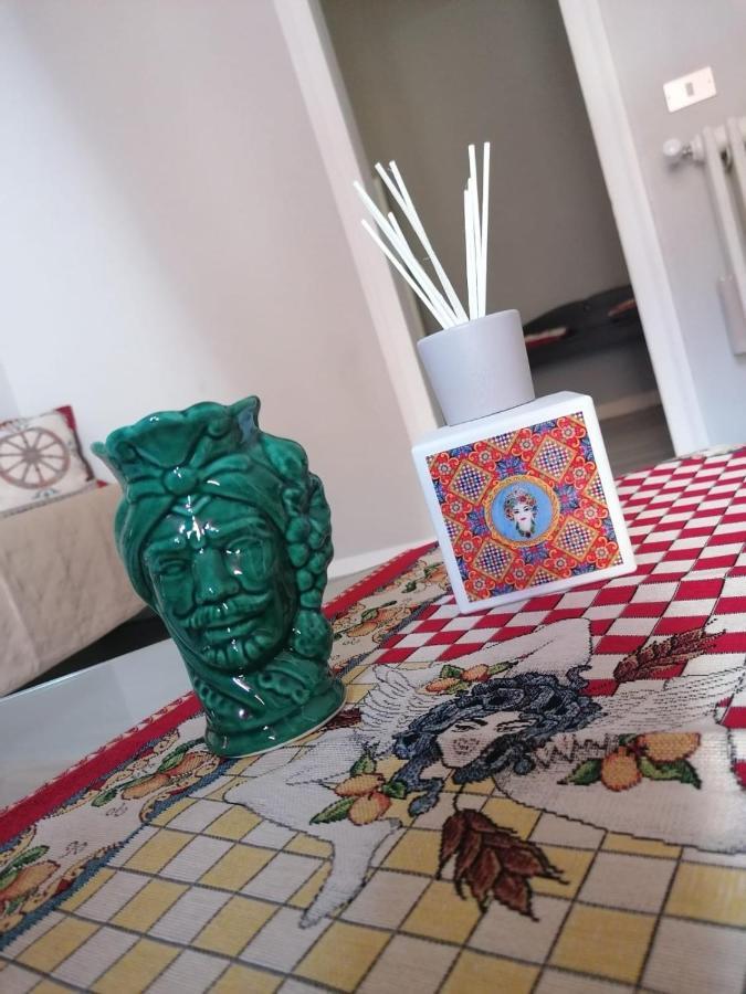 384 Guesthouse Rooms & Suite เอนนา ภายนอก รูปภาพ